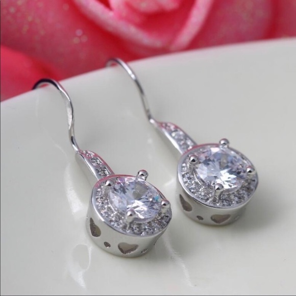 Jewelry - 925 Sterling Silver cubic zirconia Stud Earrings